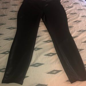 Stylish pleather leggings